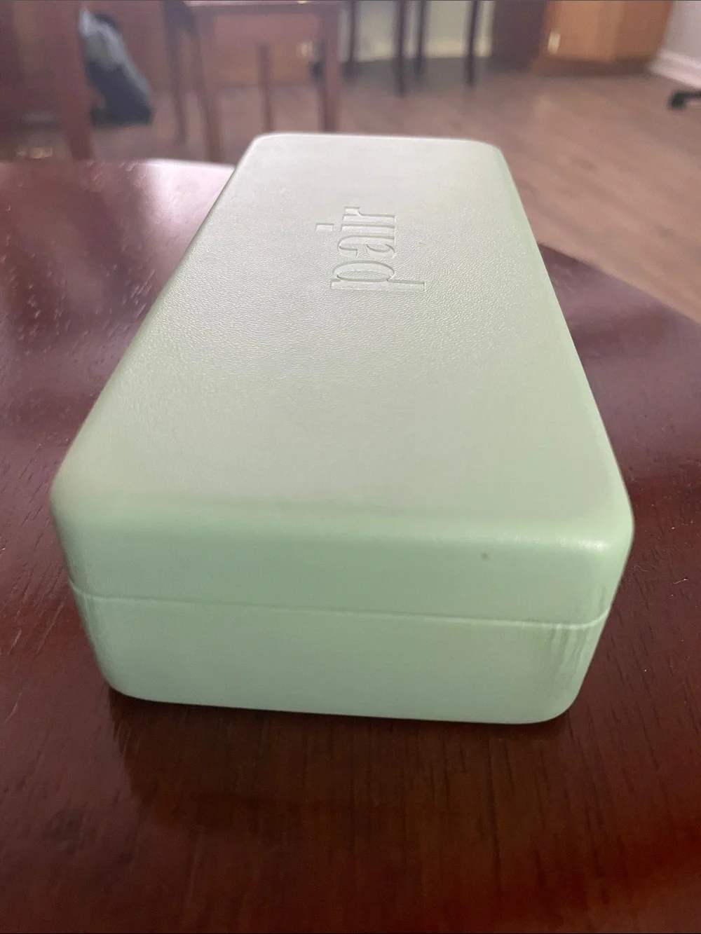 PAIR The Essential eye glasses clamshell rectangle case mint green